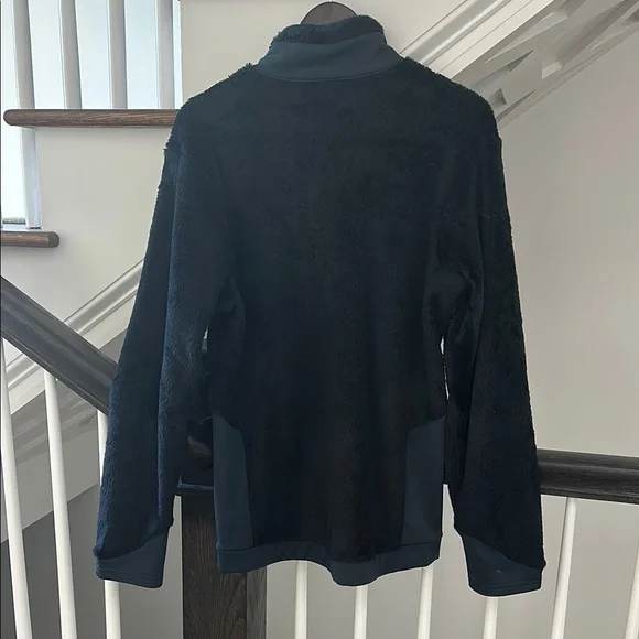 Mountain Hardwear Black Fleece Full Zip Jacket with Zippered Pocket - Picture 2 of 2